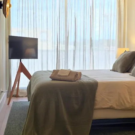 Апартаменти Elegant 3 Avec Parking Prive