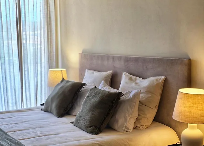 Апартаменти Elegant 3 Avec Parking Prive *